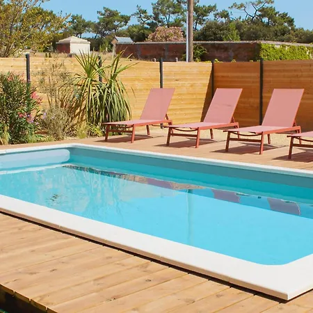 Feriehus Maison Bleue 8 à 10pers Avec Piscine