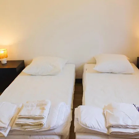 Feriehus Maison Bleue 8 à 10pers Avec Piscine *