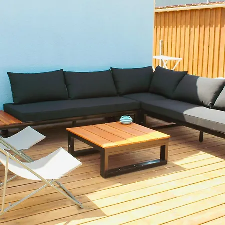 Maison Bleue 8 à 10pers Avec Piscine