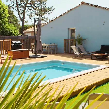 Feriehus Maison Bleue 8 à 10pers Avec Piscine Soulac-sur-Mer